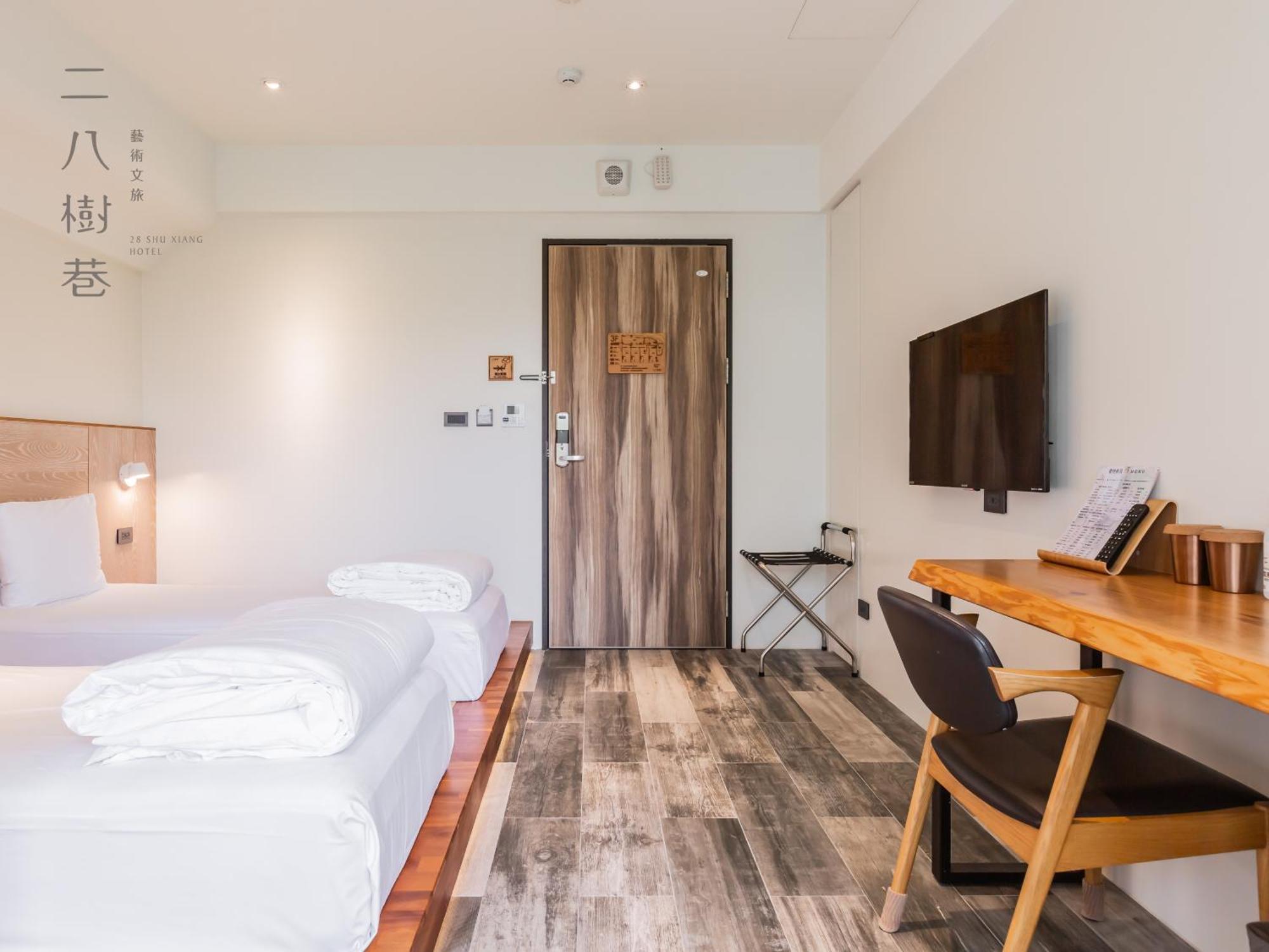 28 ซูเซียง Hotel ไถจง ภายนอก รูปภาพ